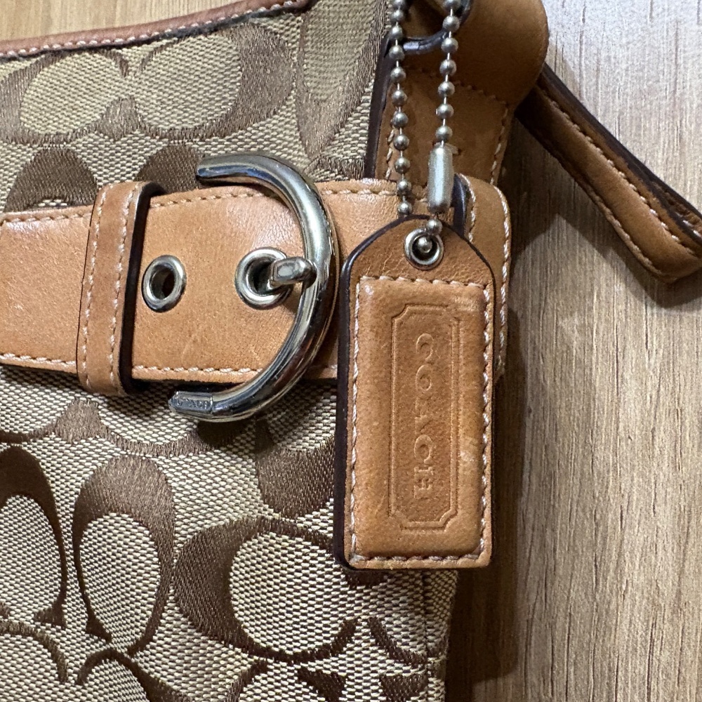 Coach Signature Tan Brown Jacquard Leather Y2K Shoulder Bag Purse with hangtag - Picture 2 of 15